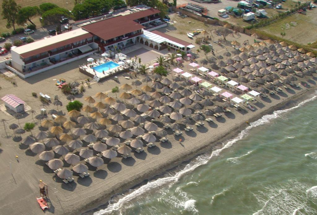 Beach Club Ippocampo Exterior foto